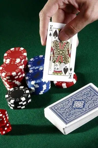 qq222 APP မိုဘိုင်းဘောလုံးလောင်းကစား Live Casino Esports